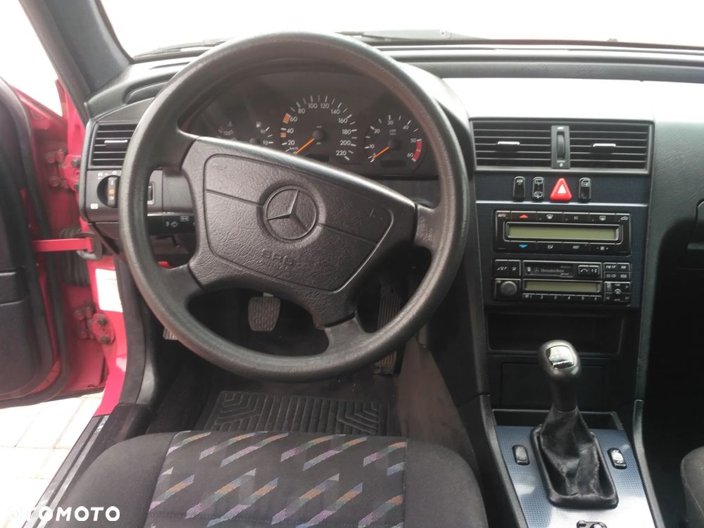 Mercedes-Benz Klasa C 250 T D Turbo Esprit - 6