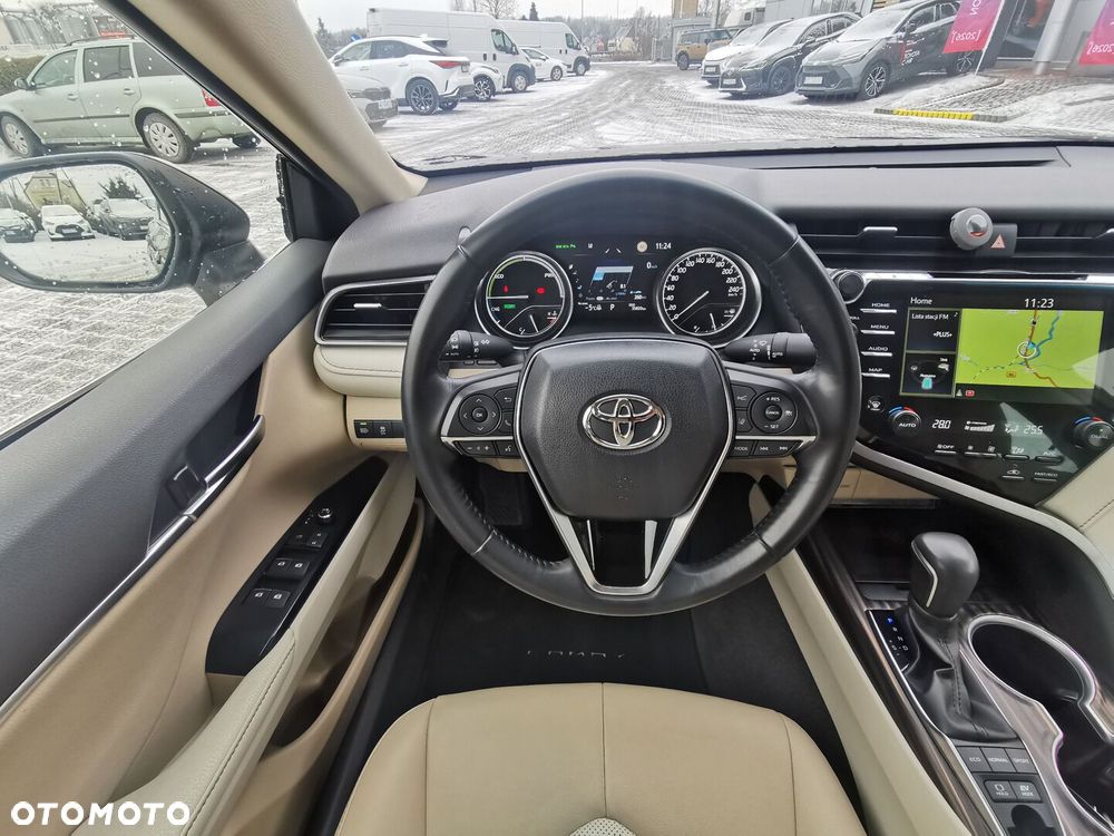 Toyota Camry 2.5 Hybrid Executive CVT - 14