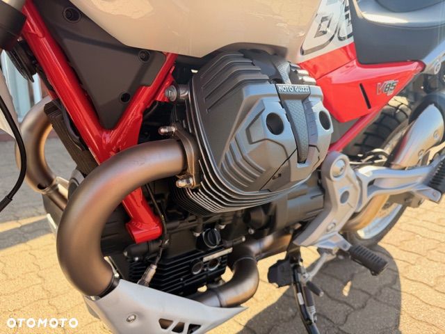 Moto Guzzi V85 - 5