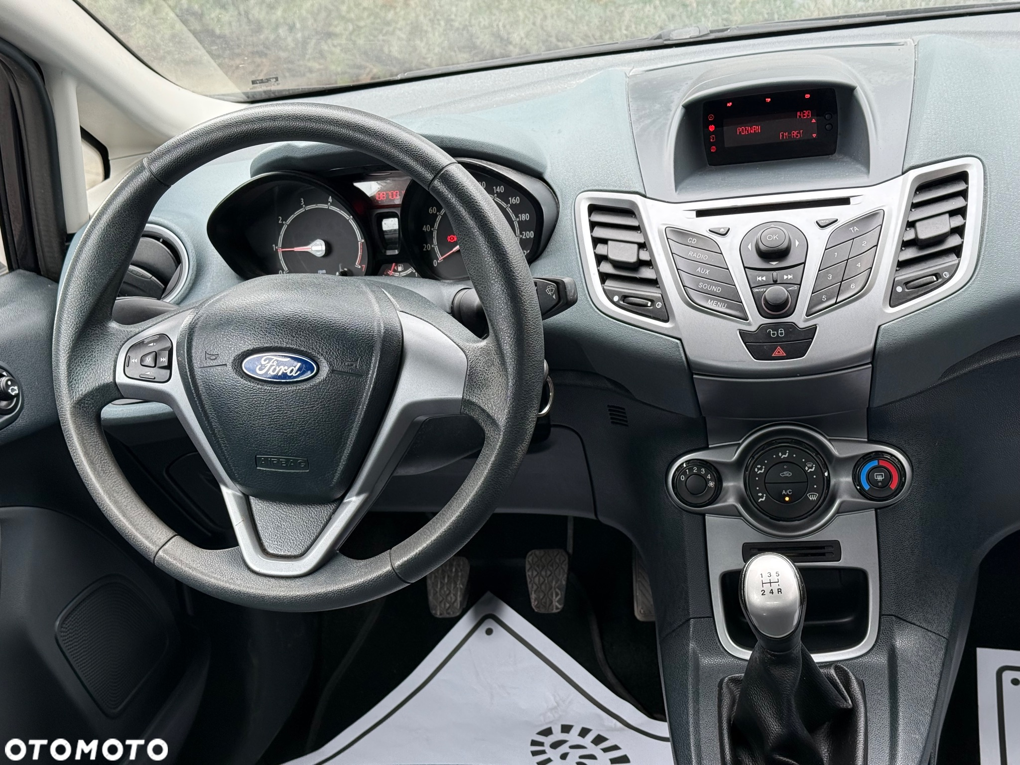 Ford Fiesta 1.25 Ambiente - 28