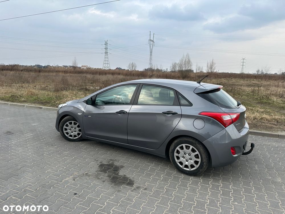 Hyundai i30 i30cw 1.6 CRDi Intro Edition - 4