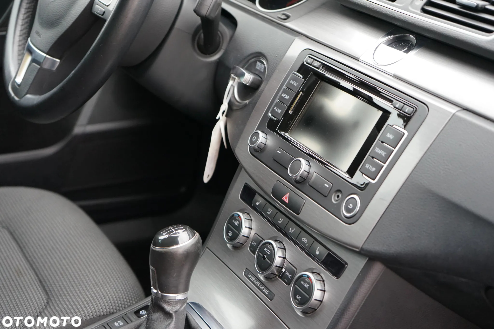 Volkswagen Passat 1.4 TSI BMT Comfortline - 13