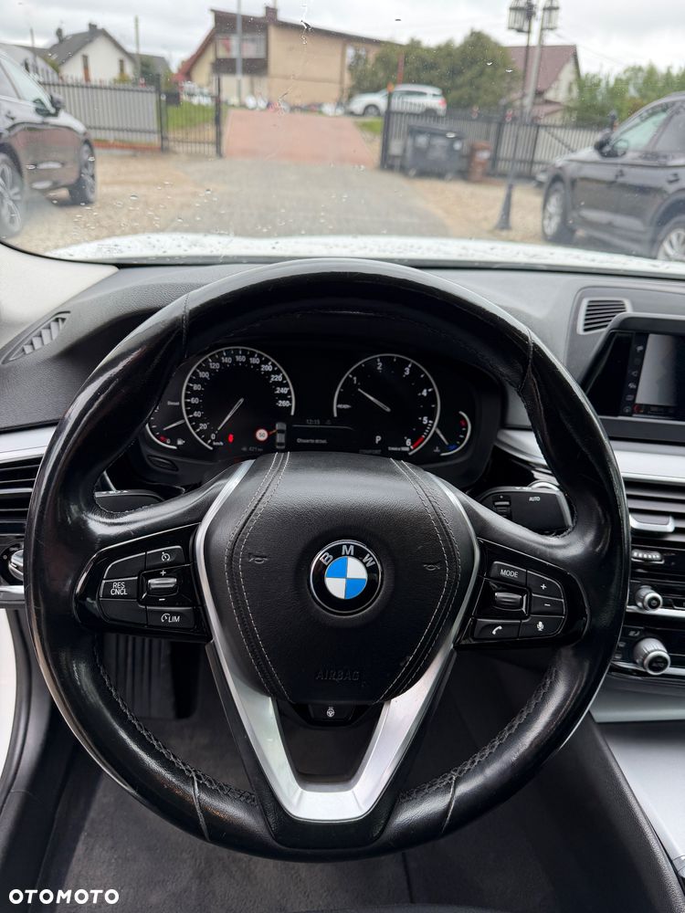BMW Seria 5 520d Luxury Line - 10