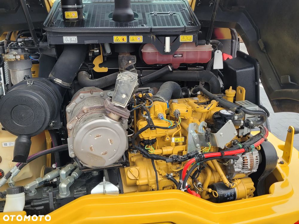 Caterpillar 906M / nowy model 2022r. / łyżka otwierana + widły / SUPER STAN - 19