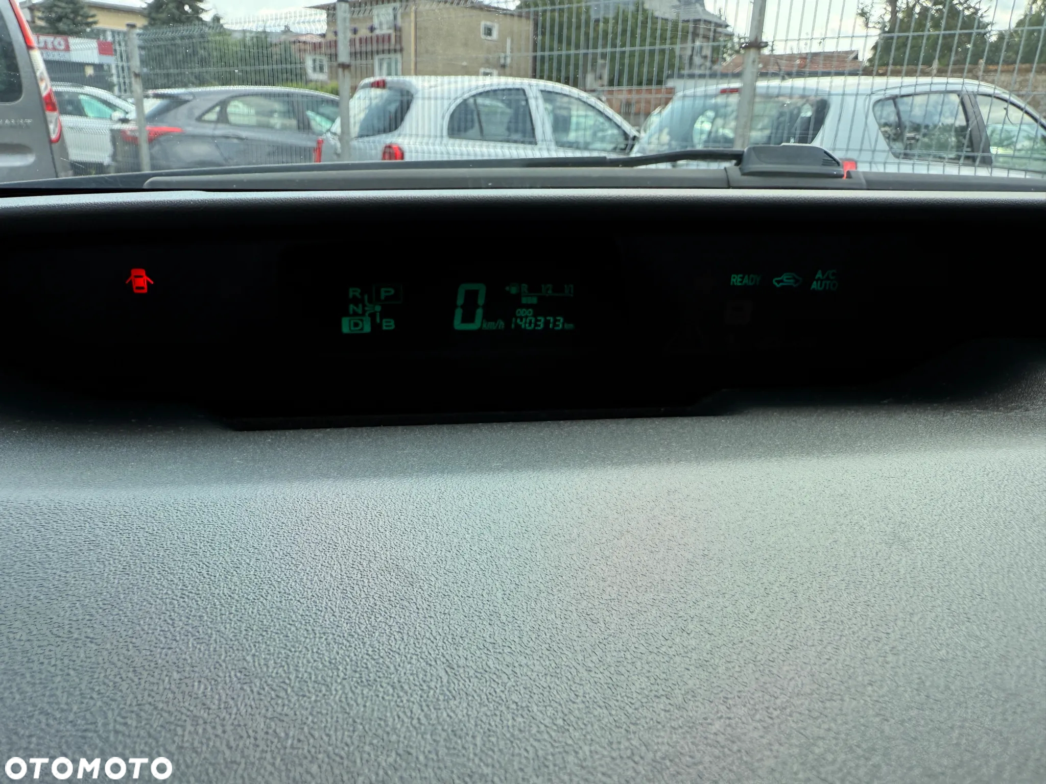 Toyota Prius (Hybrid) Executive - 26