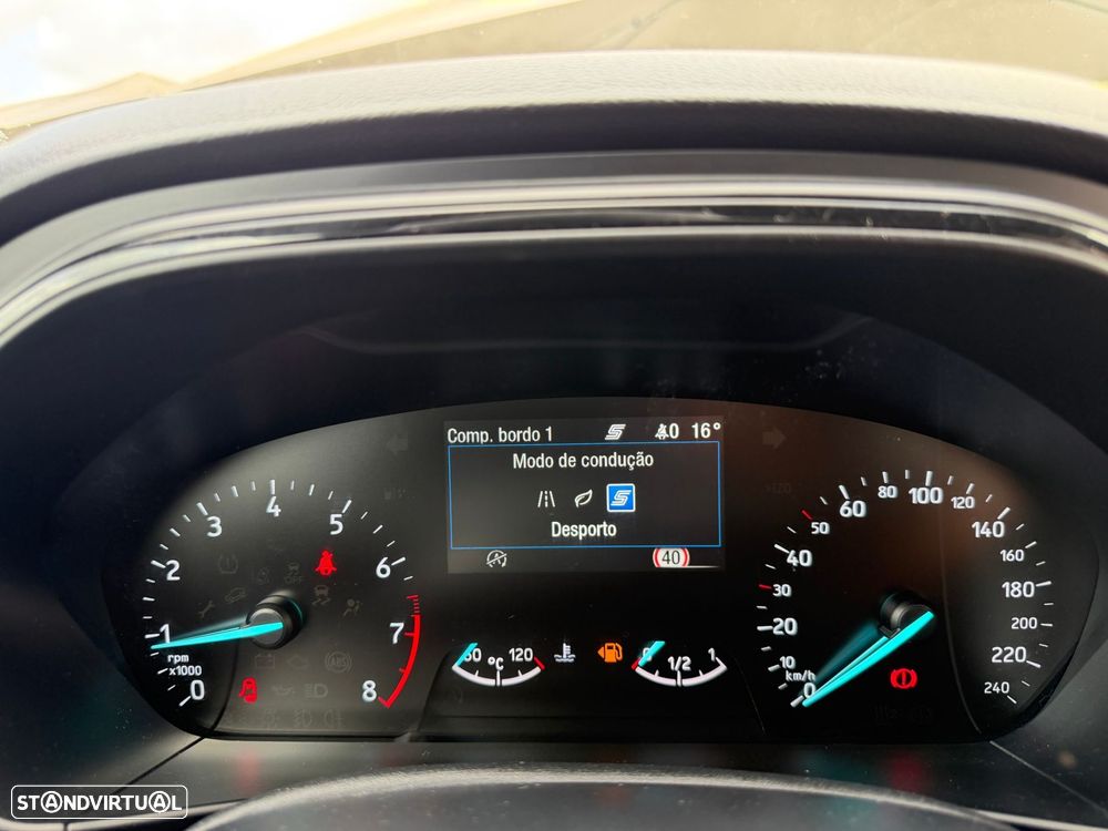 Ford Focus 1.0 EcoBoost Hybrid ST-LINE - 18