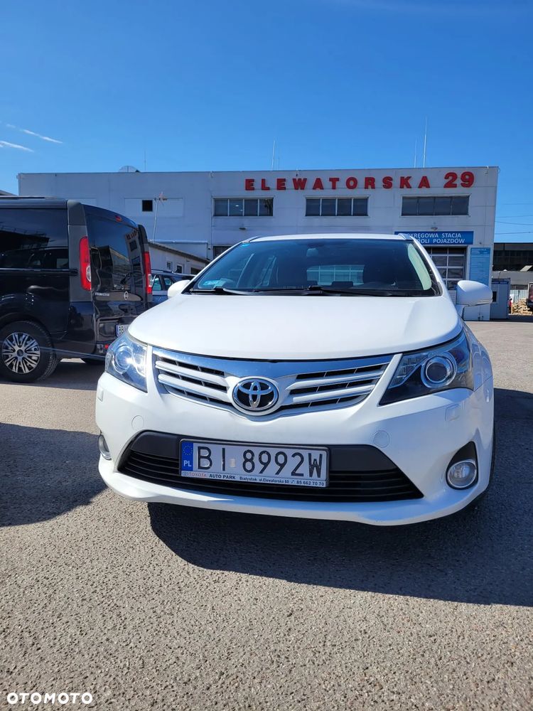 Toyota Avensis 2.0 D-4D Luna - 1