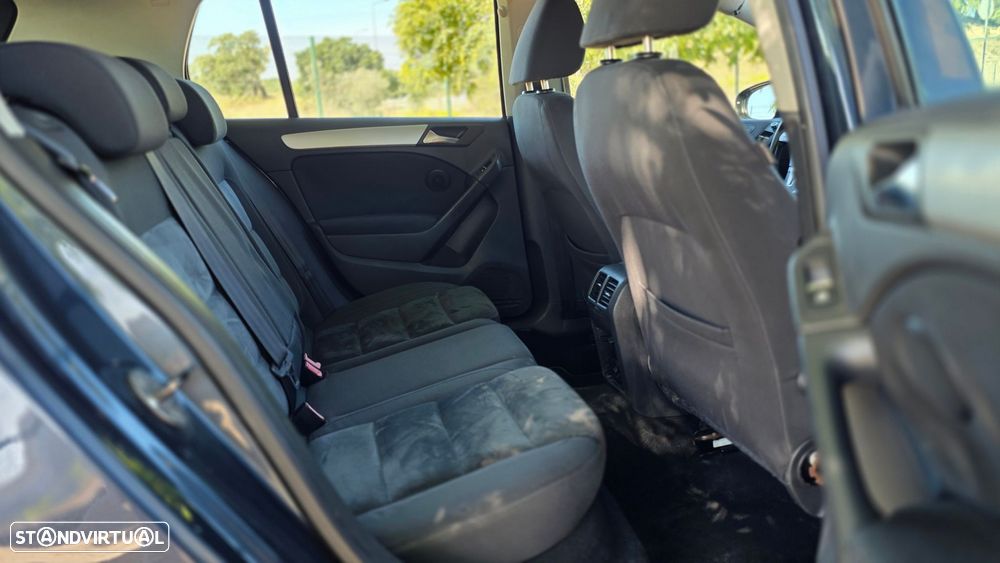 VW Golf 1.6 TDi Confortline - 16