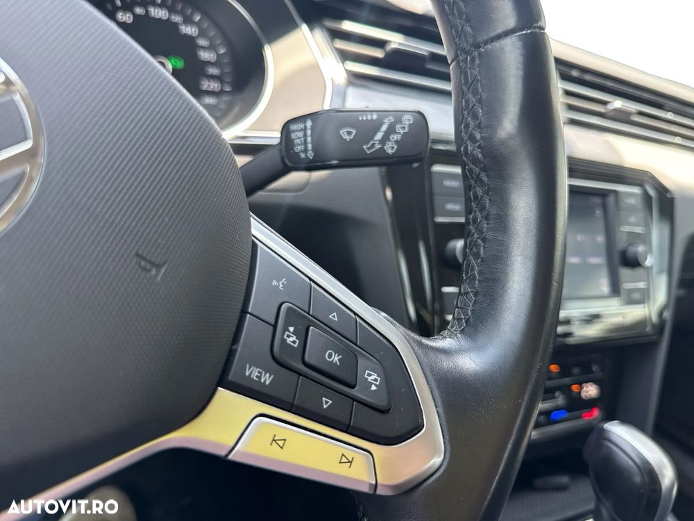 Volkswagen Passat 2.0 TDI DSG Comfortline - 17