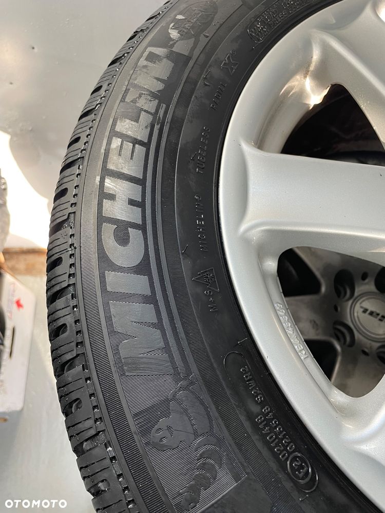 BMW Seria 7 745i - 31