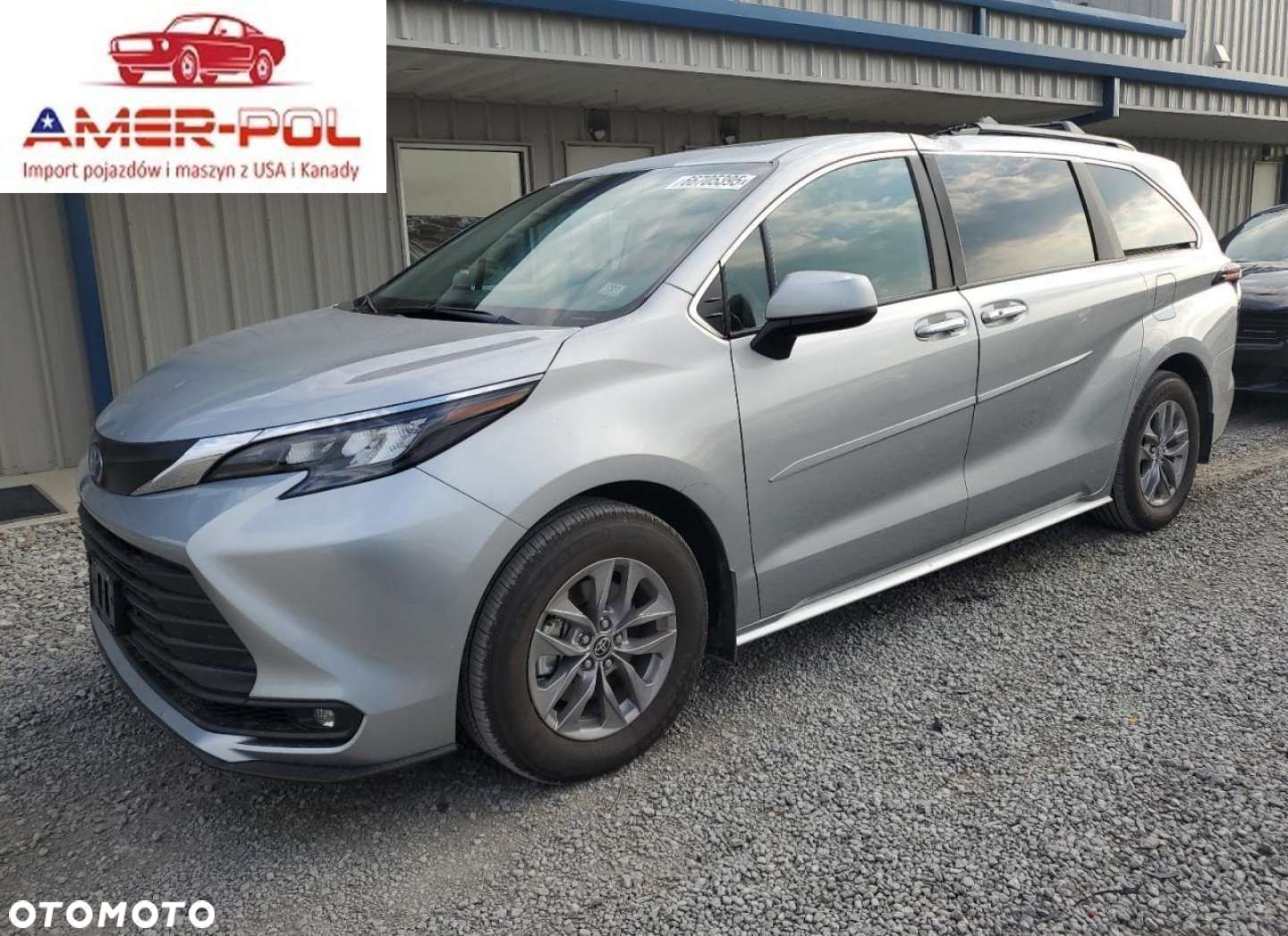 Toyota Sienna - 1