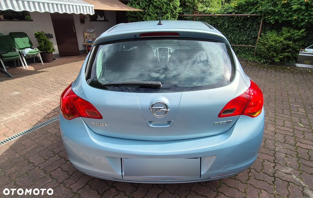 Opel Astra 1.4 EcoFLEX Cosmo - 7
