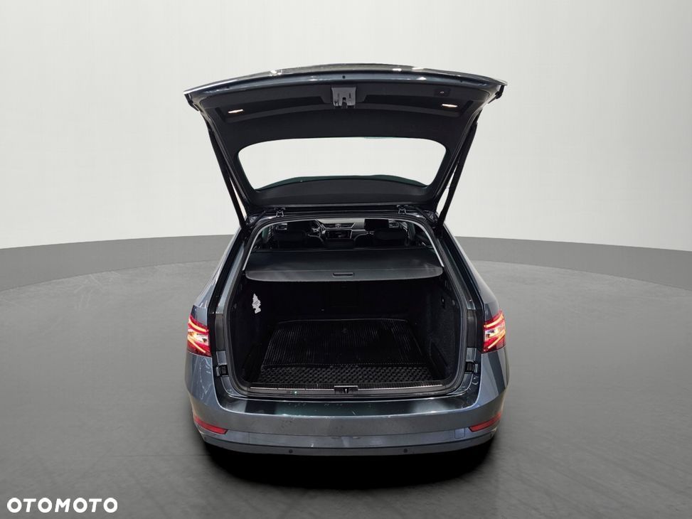 Skoda Superb 2.0 TDI 4x4 Style DSG - 7