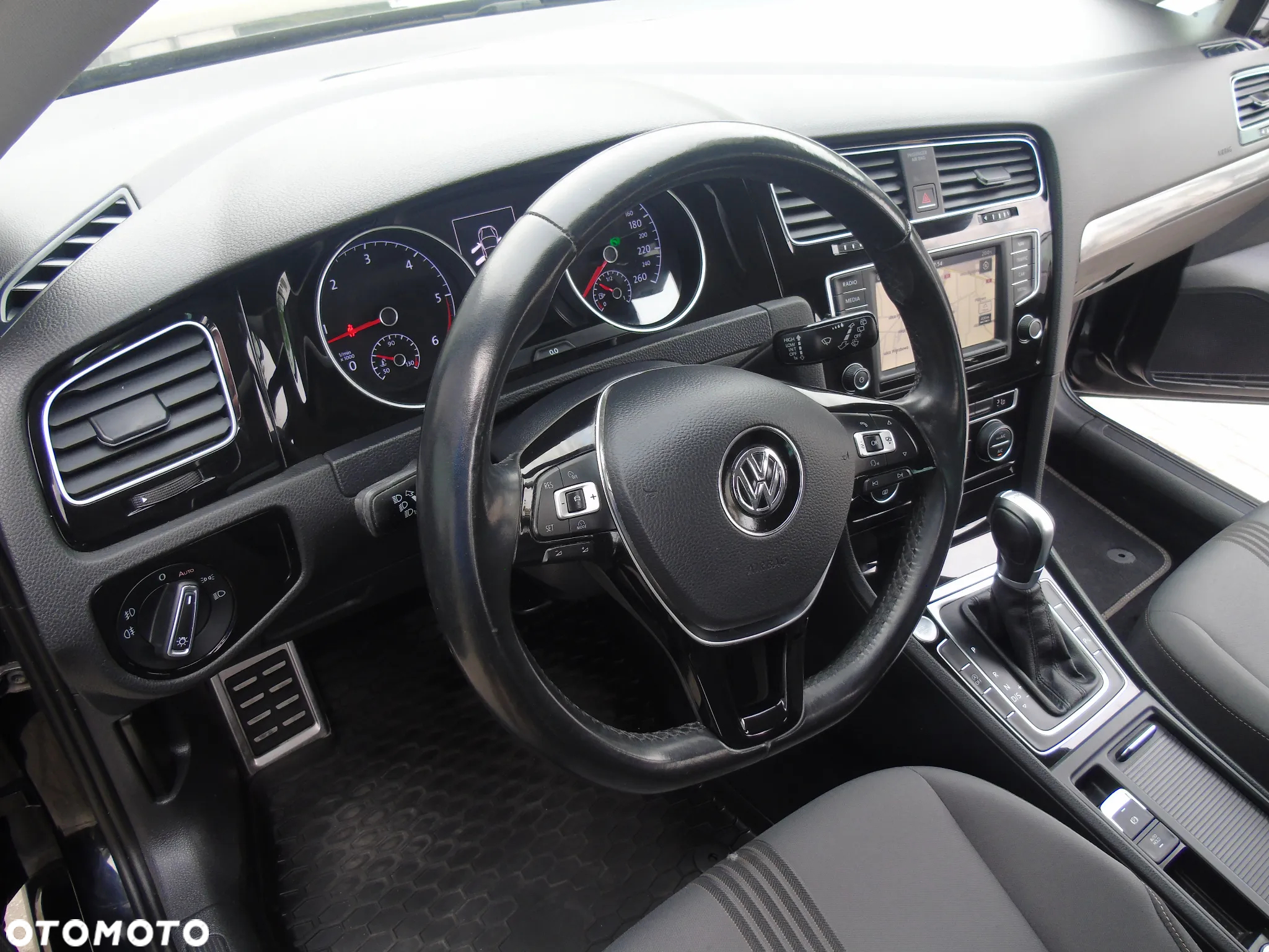 Volkswagen Golf VII 1.6 TDI BMT Highline DSG - 14