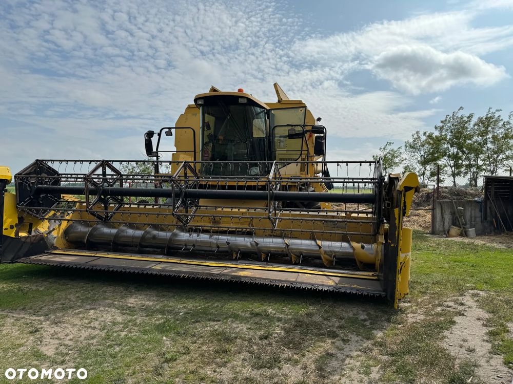 New Holland TX 66 - 3