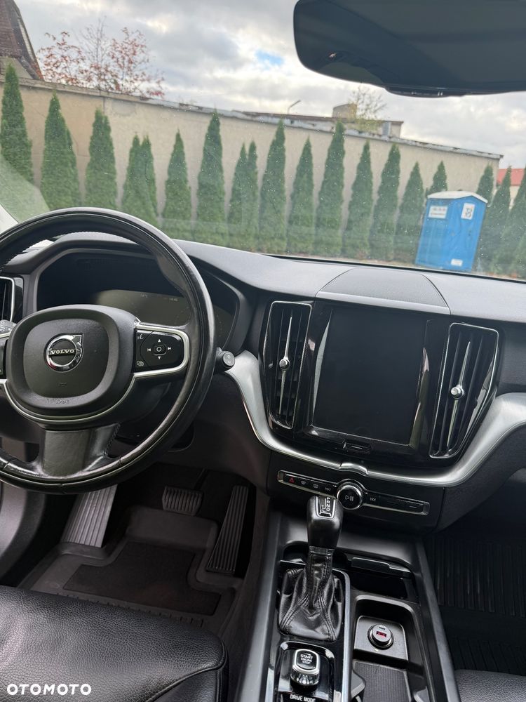 Volvo XC 60 T5 Geartronic Momentum Pro - 17