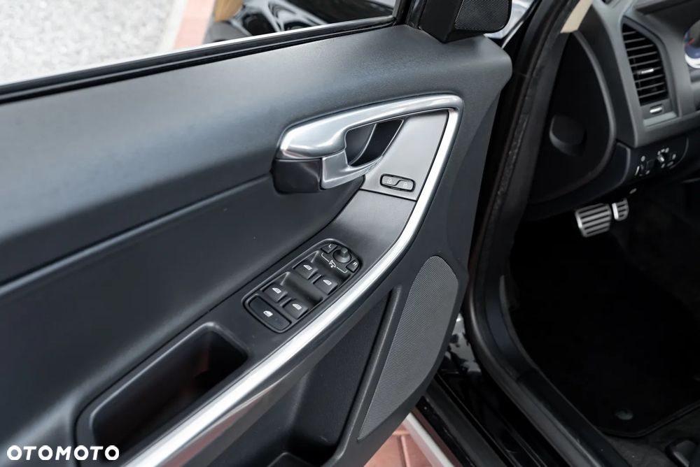 Volvo XC 60 D5 AWD RDesign - 20