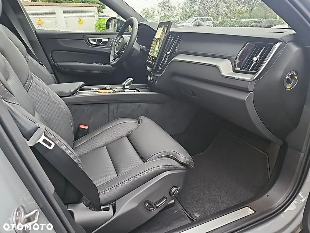 Volvo XC 60 B5 B AWD Ultra Black Edition - 9