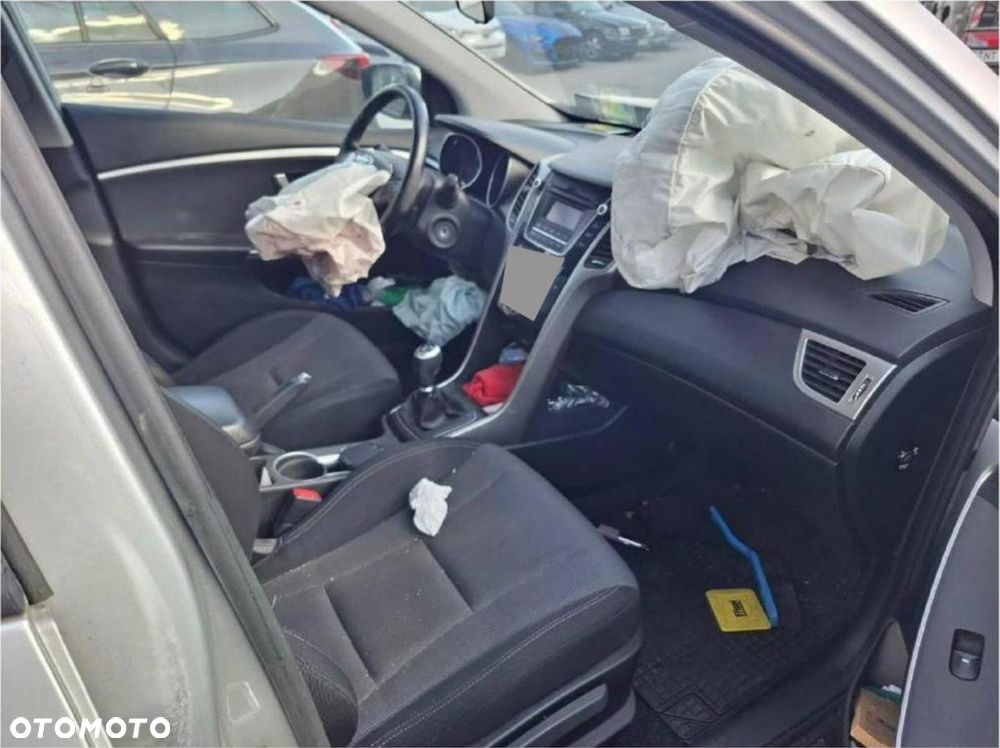 Hyundai i30 1.4 CRDi Trend - 3