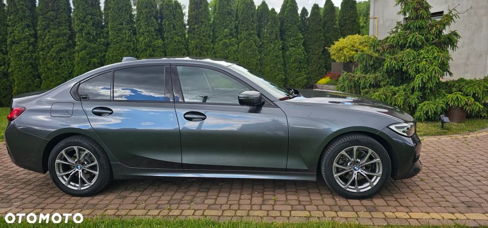 BMW Seria 3 320i xDrive Sport Line - 27