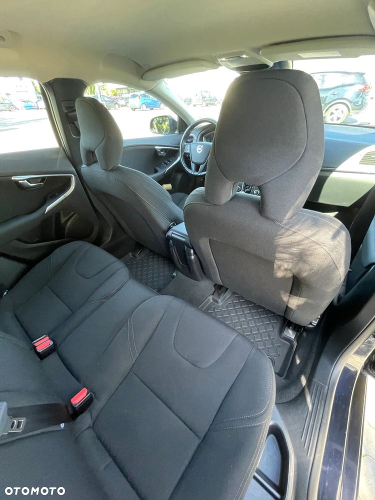 Volvo V40 D2 Drive-E Momentum - 15