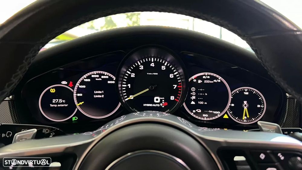 Porsche Panamera Sport Turismo 4 E-Hybrid Platinum Edition - 21