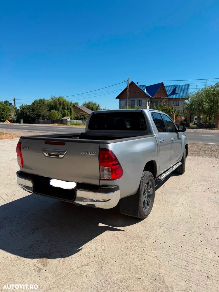 Toyota Hilux 2.4D 150CP 4x4 Double Cab 6MT Comfort - 3