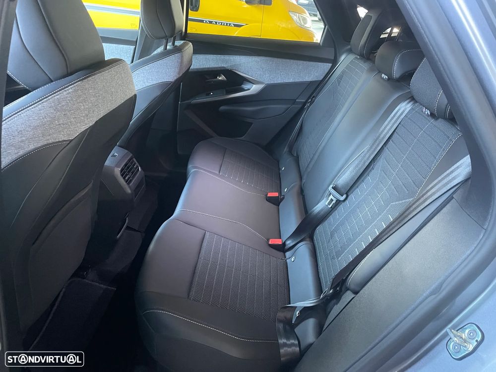 Peugeot 3008 Hybrid 145 e-DSC6 Allure - 26