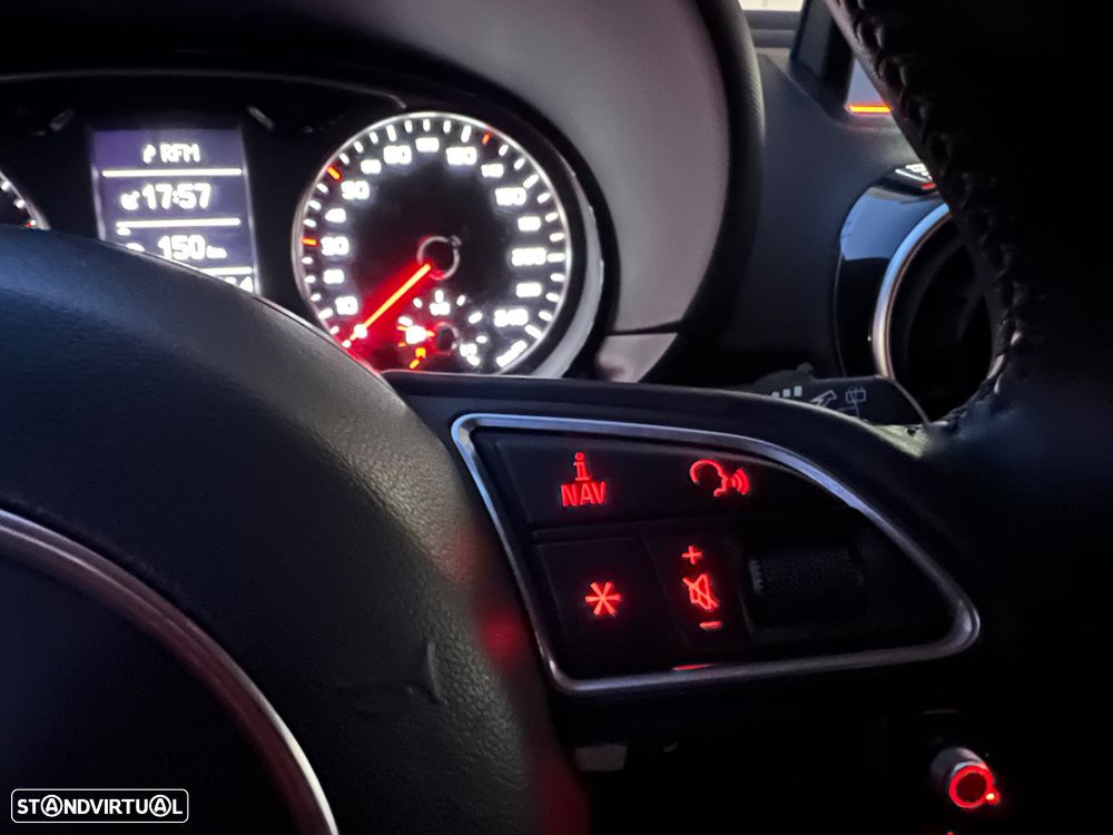 Audi A1 1.6 TDI S-line - 44