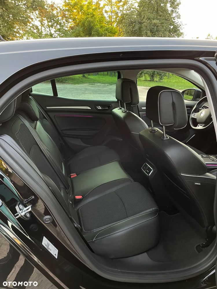 Renault Megane ENERGY TCe 130 BOSE EDITION - 21