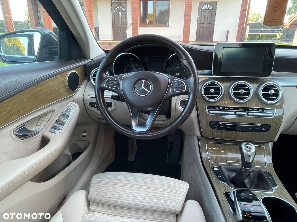 Mercedes-Benz Klasa C 180 Exclusive - 16