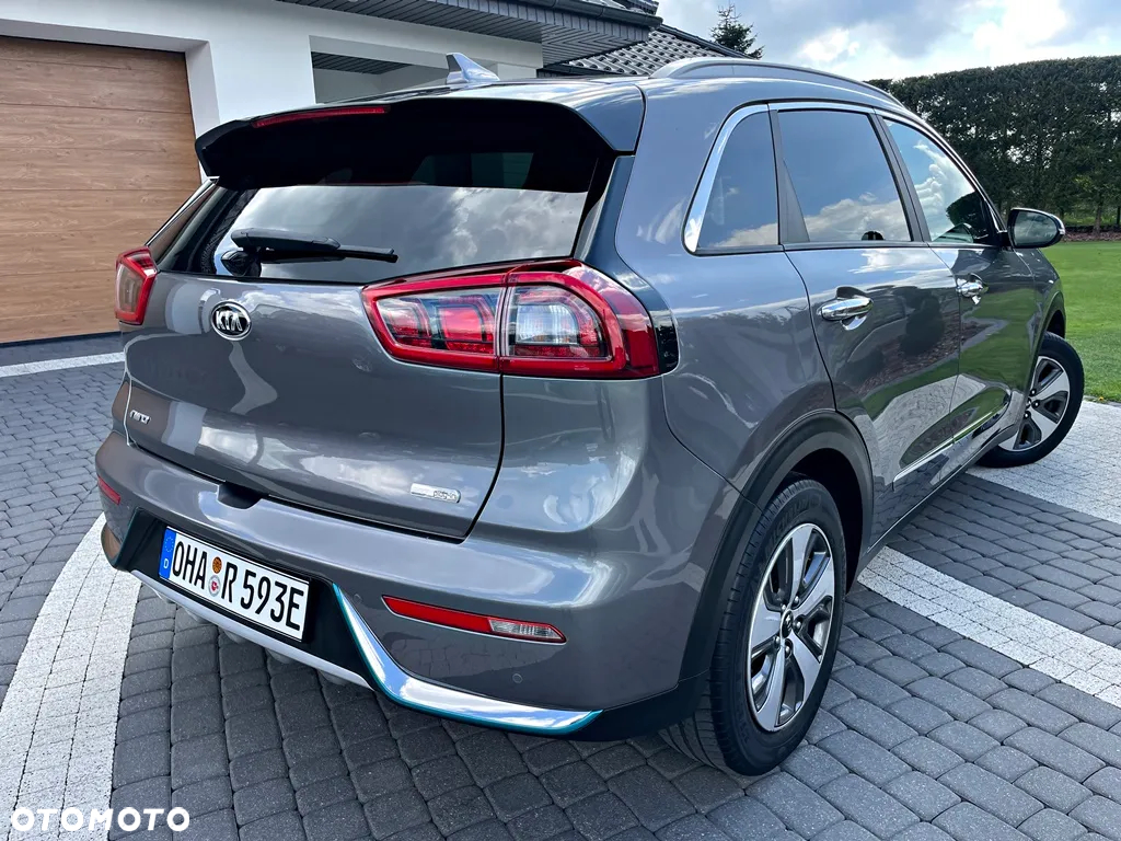 Kia Niro 1.6 GDI Hybrid L Business Line - 19