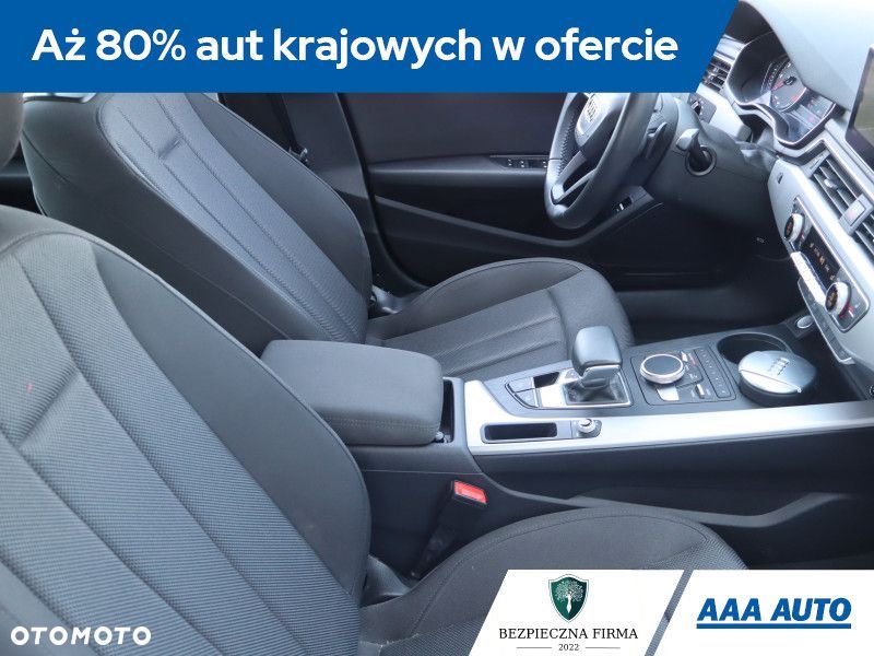 Audi A4 Limousine - 11