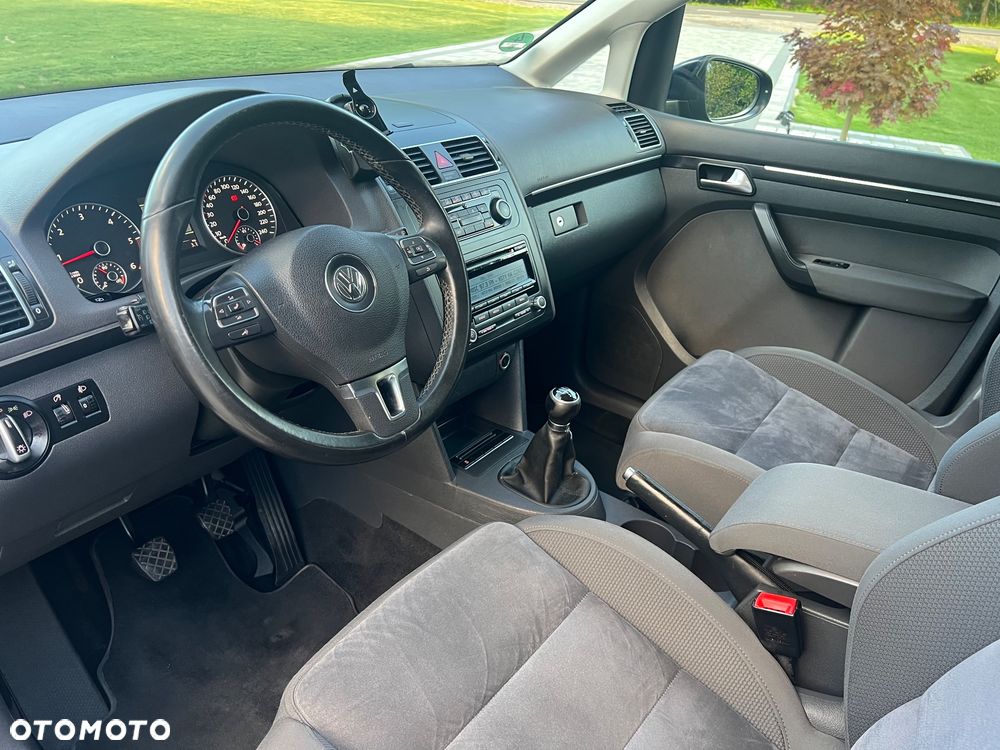 Volkswagen Touran 2.0 TDI Highline - 19