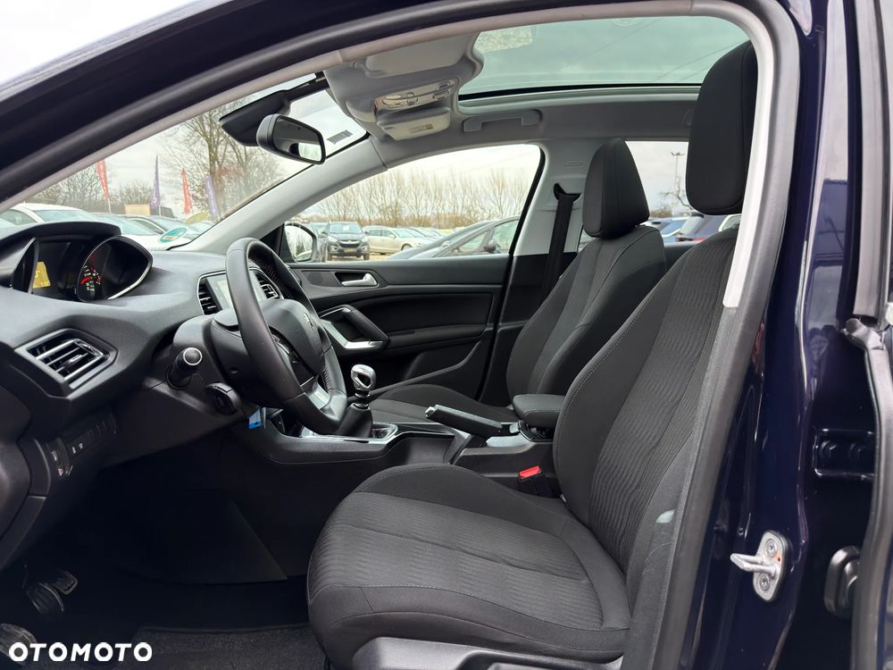 Peugeot 308 1.6 BlueHDi Allure S&S - 26