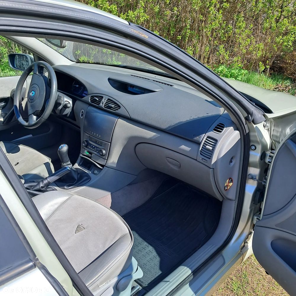 Renault Laguna Grandtour 1.8 Privilege - 9