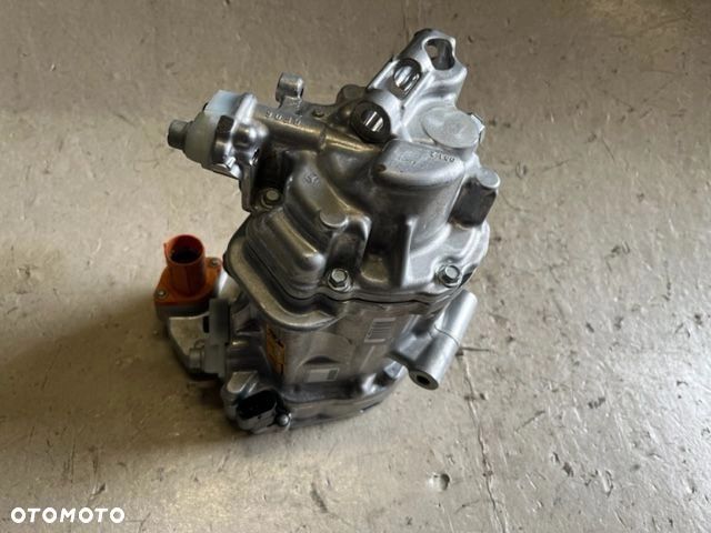 Mercedes 118 213 A0008304404 kompresor klimy NOWY GWARANCJA! - 1