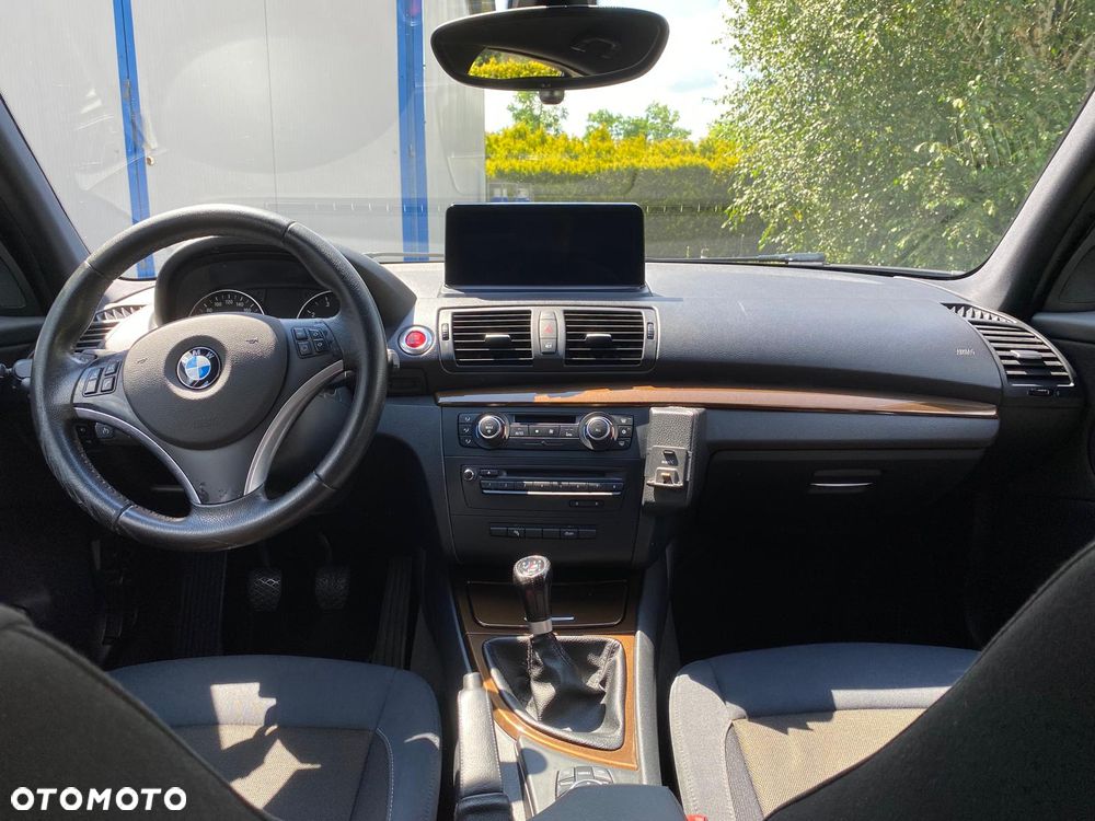 BMW Seria 1 118i - 15