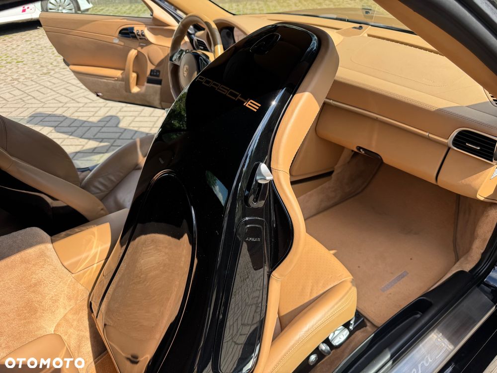 Porsche 911 Carrera S PDK - 20