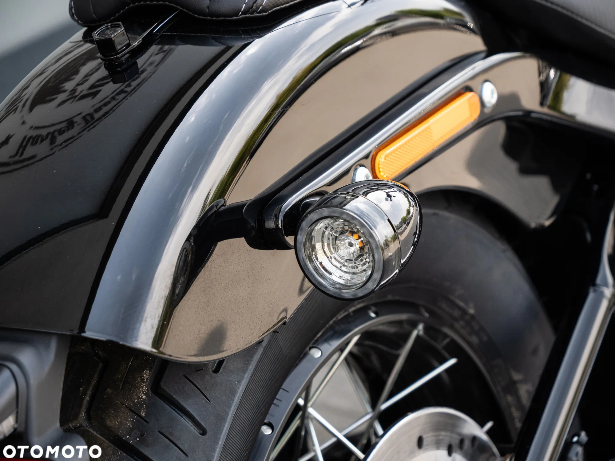 Harley-Davidson Softail Street Bob - 26