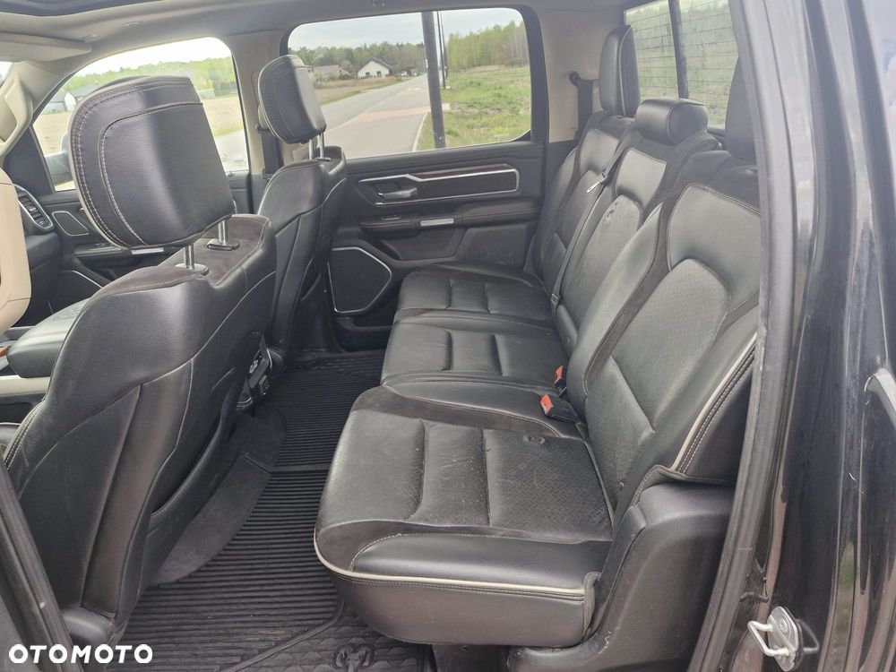 RAM 1500 Crew Cab Shortbed Laramie - 6