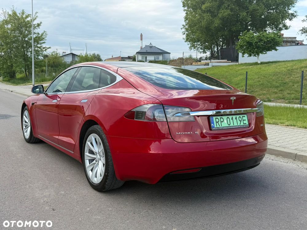 Tesla Model S - 13
