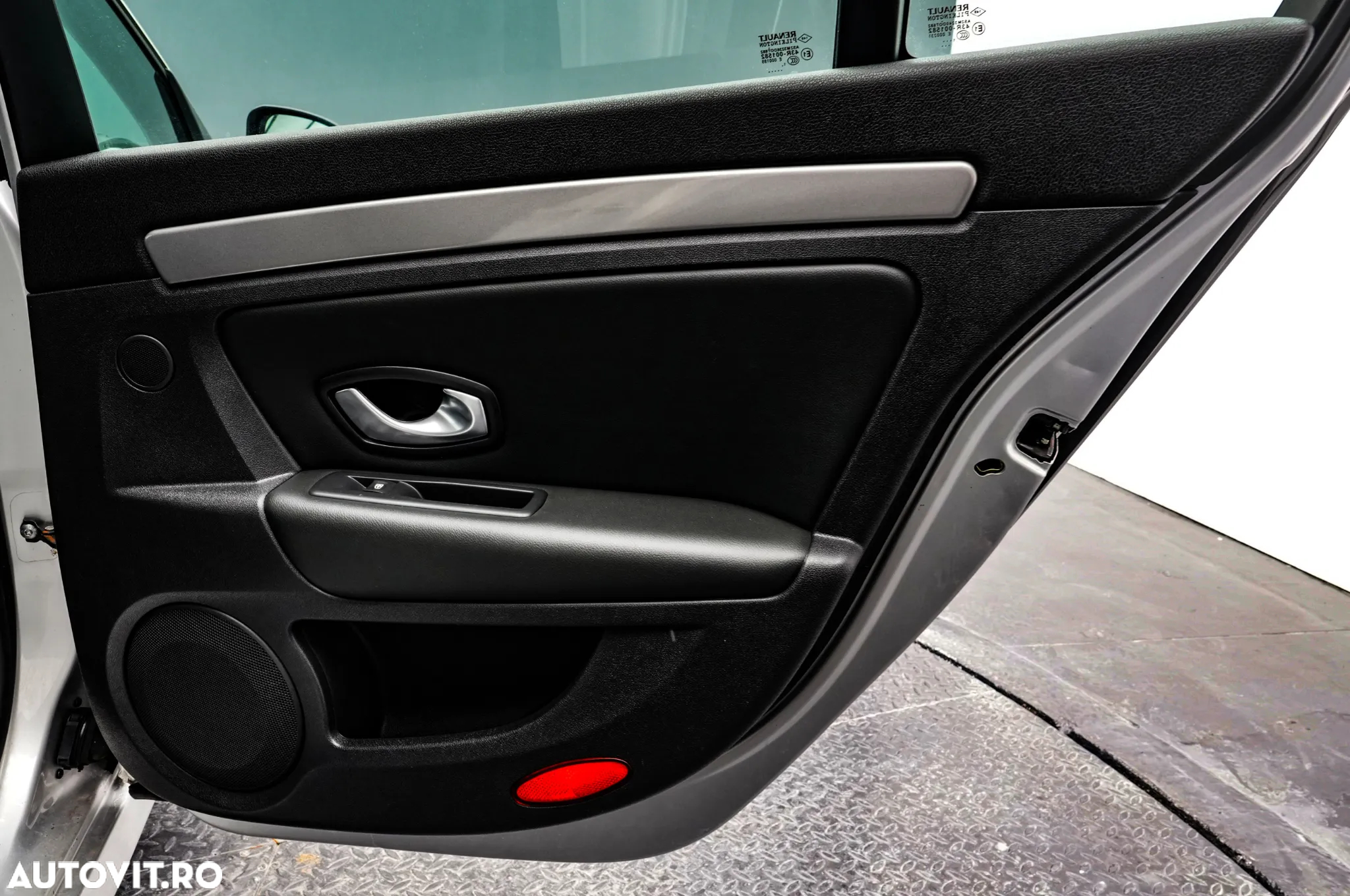 Renault Laguna Navi 2.0dCi Dynamique - 25