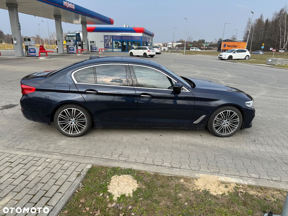 BMW Seria 5 540i xDrive Luxury Line sport - 11