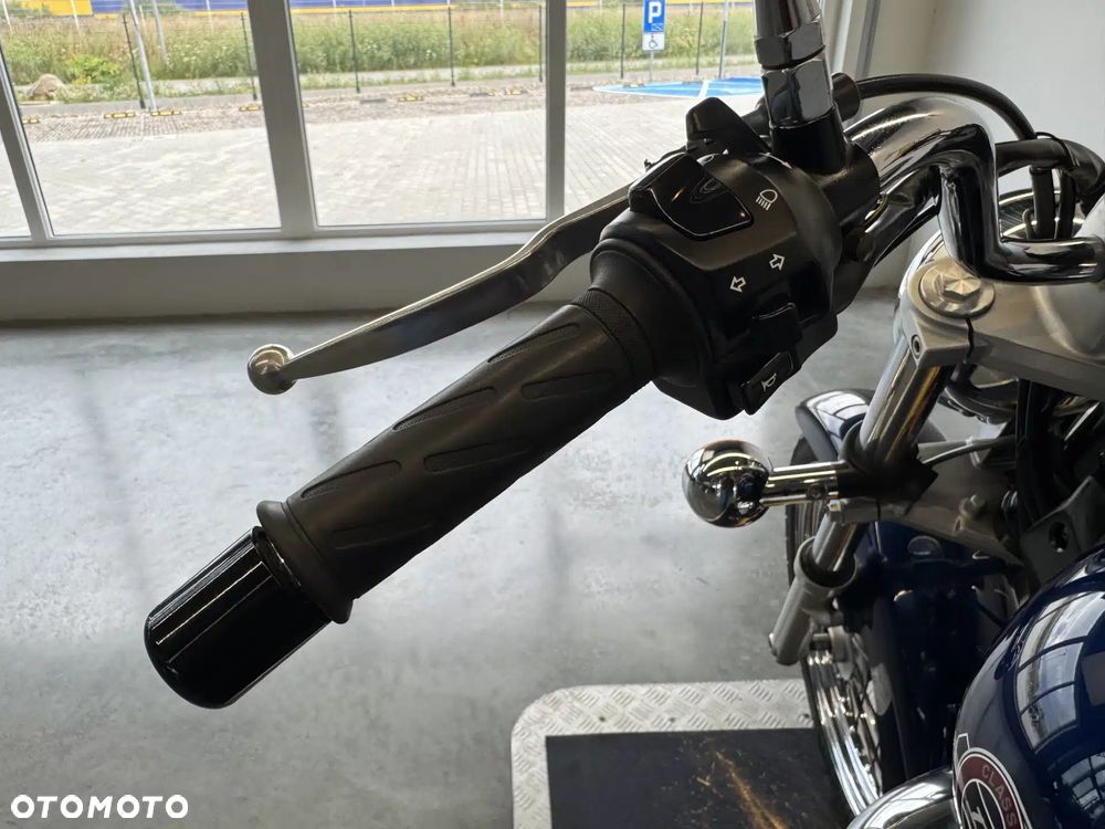 Suzuki Intruder - 30
