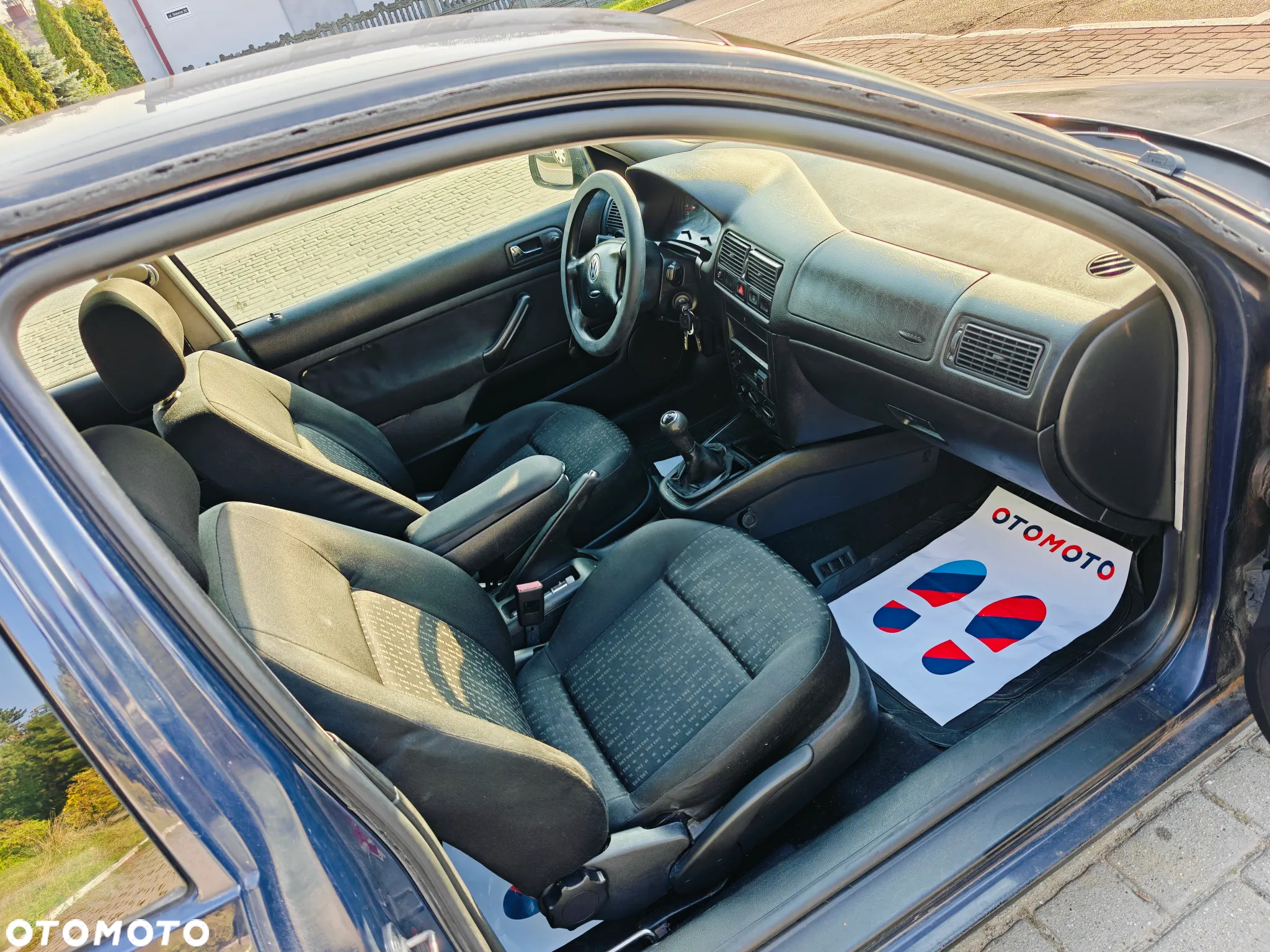 Volkswagen Polo 1.4 16V Basis - 16