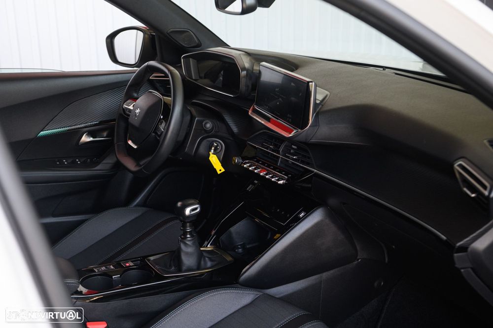 Peugeot 2008 1.2 PureTech Allure - 25