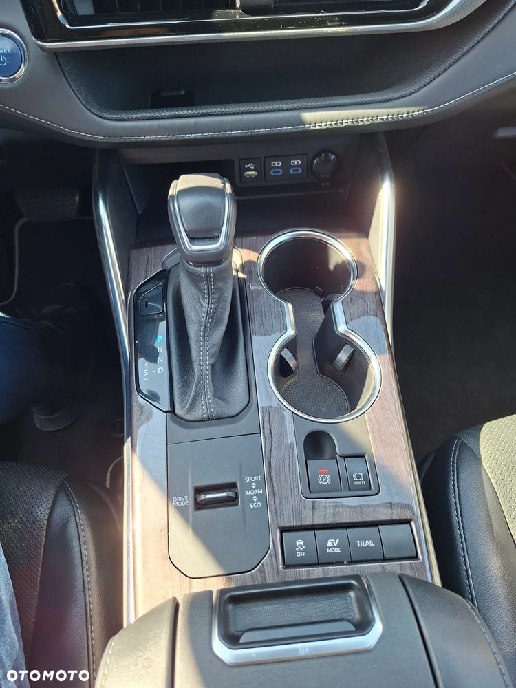 Toyota Highlander 2.5 Hybrid Executive - 12