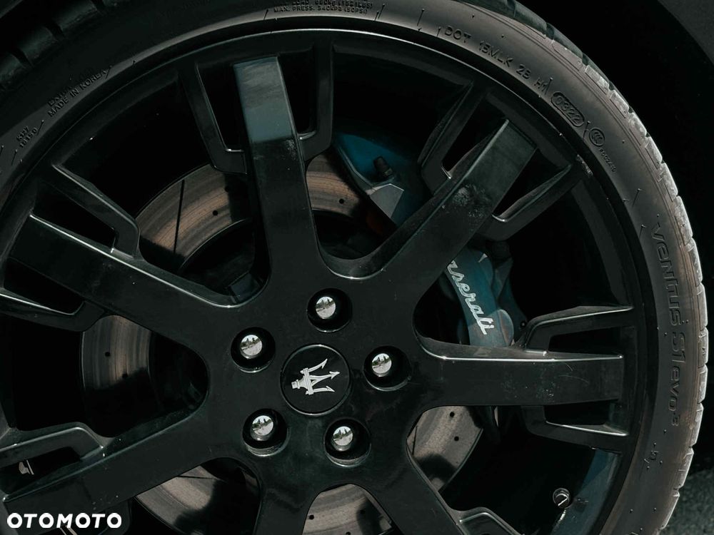 Maserati GranTurismo - 14