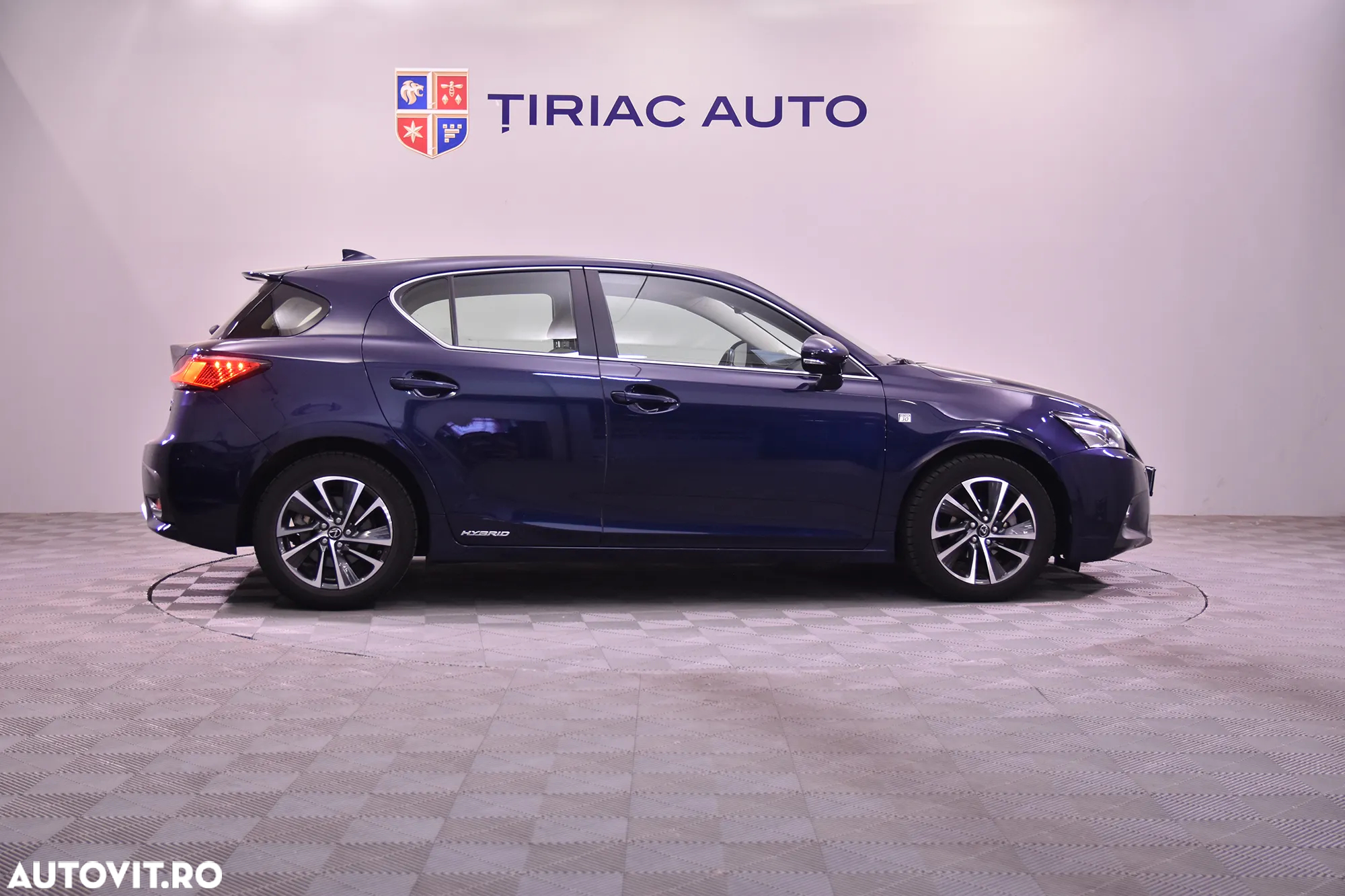 Lexus CT 200h - 6